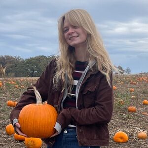 Meet your Seller, Noelle
